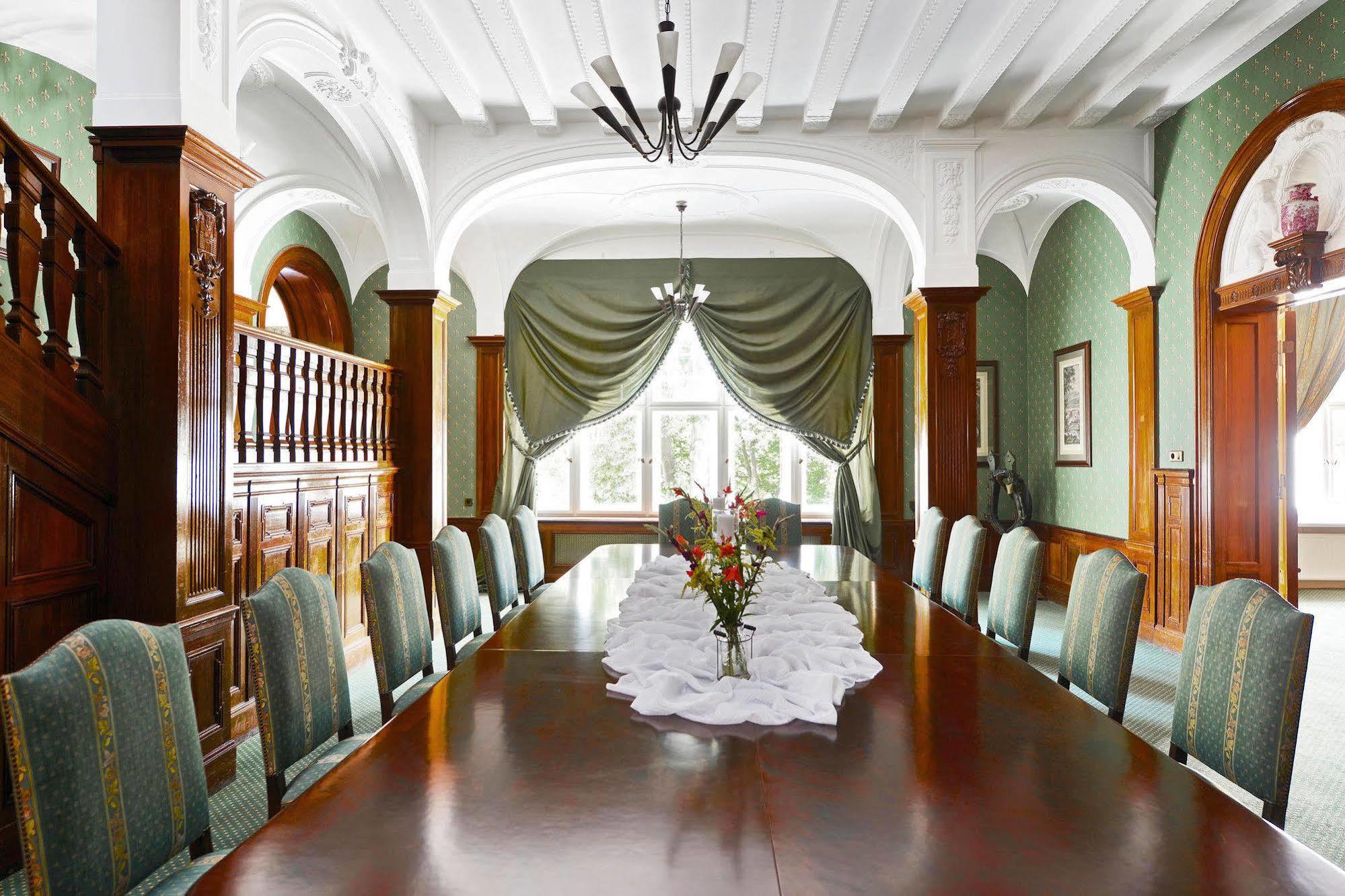 Schlosshotel Villa Westerberge 애세르슬레벤 외부 사진