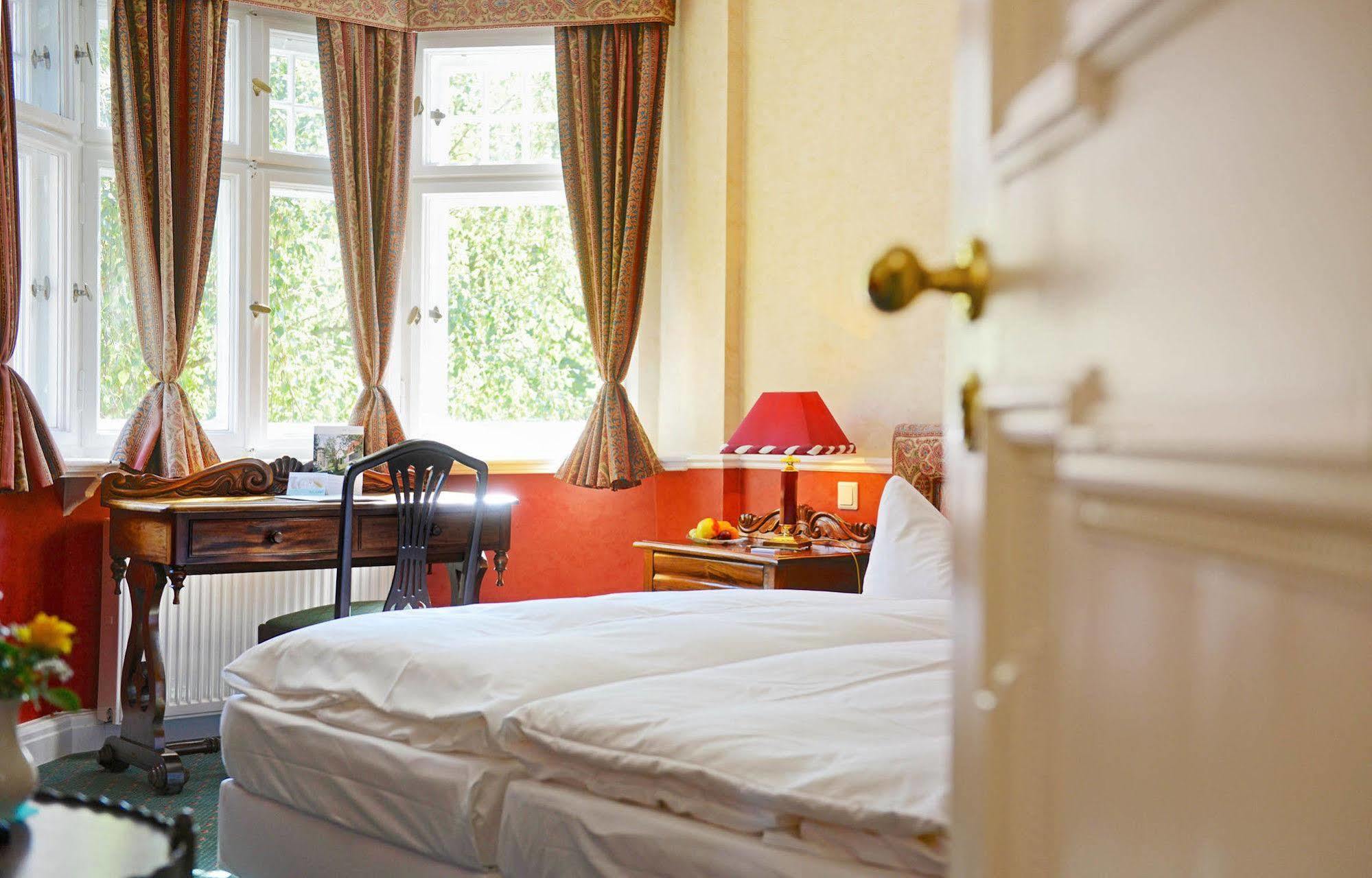 Schlosshotel Villa Westerberge 애세르슬레벤 외부 사진
